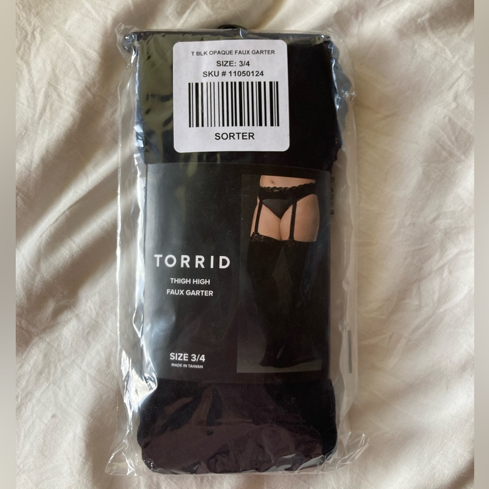 Torrid Thigh High Faux Garter Tights Size 3/4